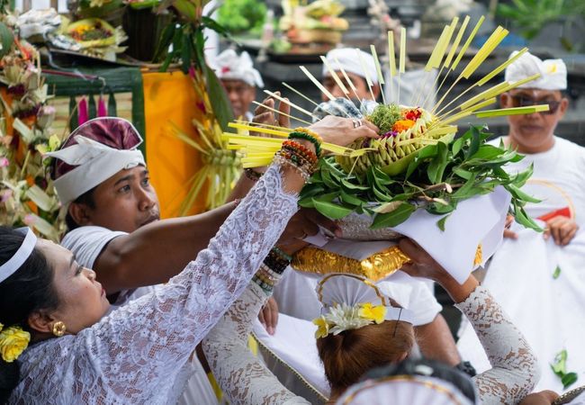 Visitbali The Tradition Of Sharing Happiness After Galungan And 