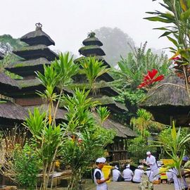 Holy Pura on the slopes of Mount Batukaru