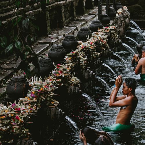 Knowing the Principles of Melukat According to Balinese Culture