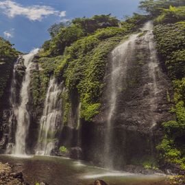 A Refreshing Summertime at Fiji Waterfalls