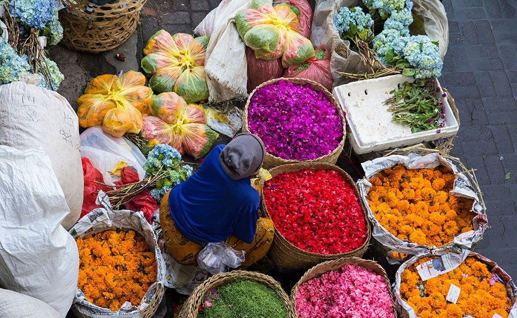 Visitbali - Shopping The Attractive Souvenirs At Kumbasari Market