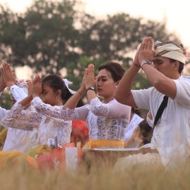The Nunas Tirta Ritual to Protect the Residents from Any Danger