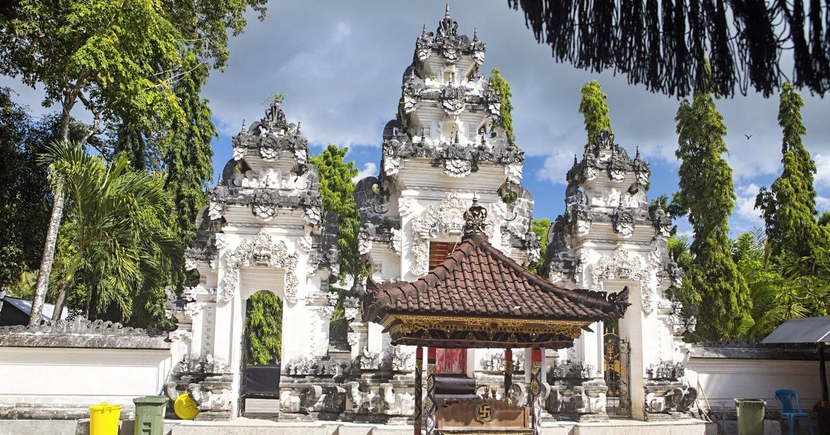 Visitbali Looking At Nusa  Penida  From A Temple  At The 