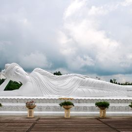 There’s a Sleeping Giant Buddha at the Dharma Giri Temple!