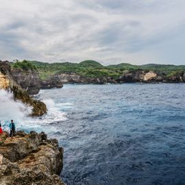 Witnessing the Enormous Smoke-Like Waves in Pasih Andus