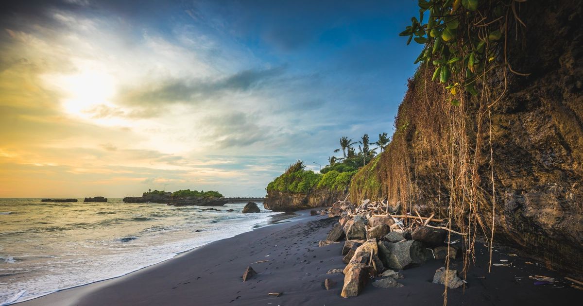 Visitbali - 7 Black Sandy Beaches In Bali With Amazing Scenery