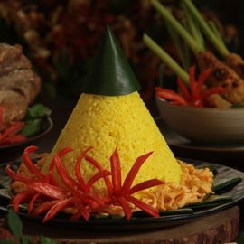 The Symbol of Prosperity on Kuningan Day: Yellow Rice