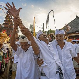 Pengerebongan: The Mystical Ceremony in Denpasar